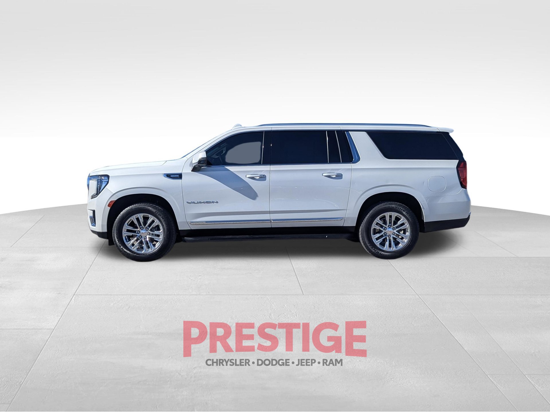 Used 2024 GMC Yukon XL SLT w/ SLT Premium Package AWD/4WD image 12