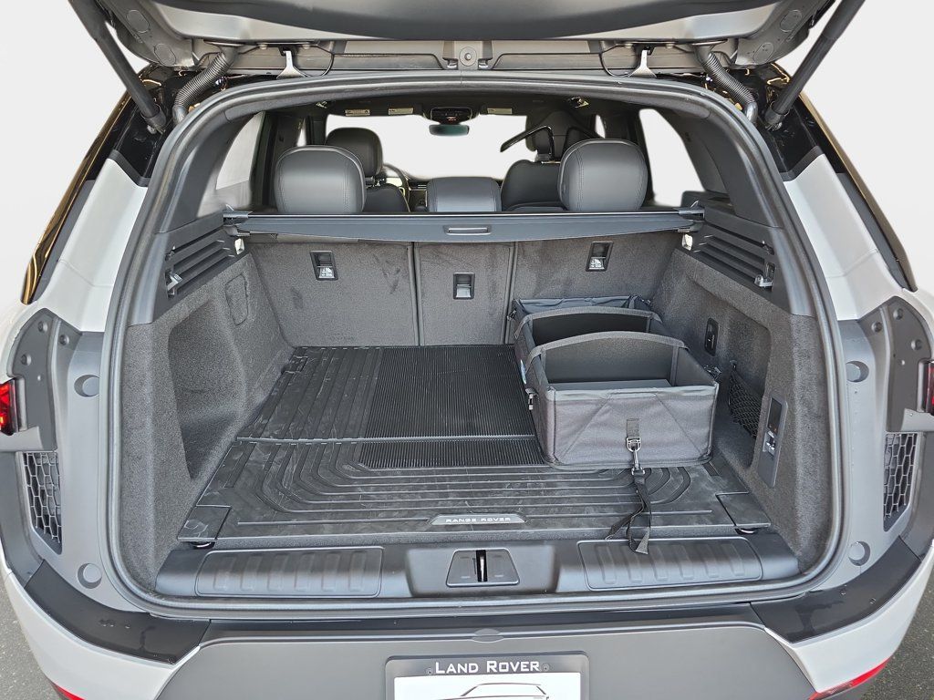 New 2026 Land Rover Range Rover Sport SE AWD/4WD image 10