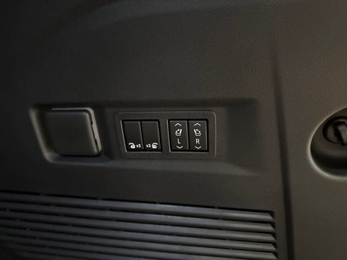 New 2026 GMC Yukon Denali w/ Advanced Technology Package AWD/4WD image 18