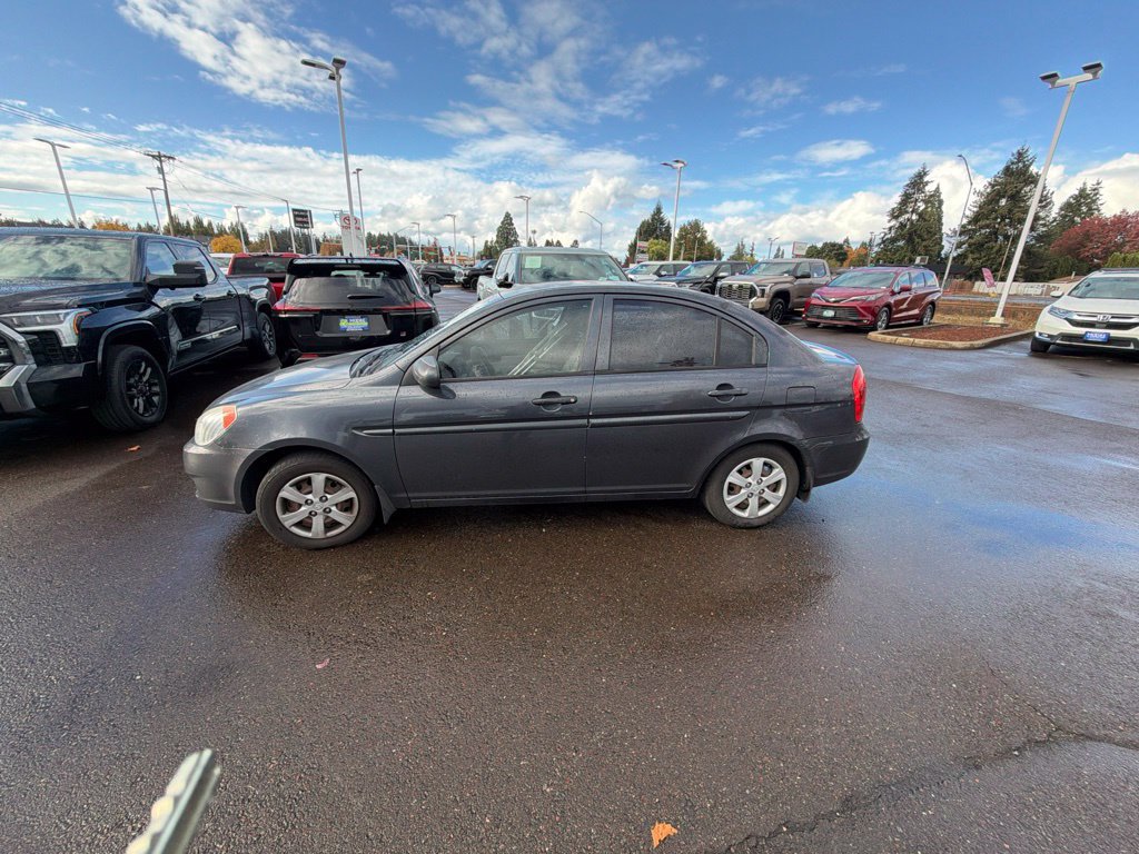 Used 2011 Hyundai Accent GLS FWD image 7
