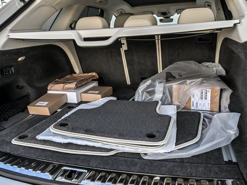 New 2026 Bentley Bentayga AWD/4WD image 13
