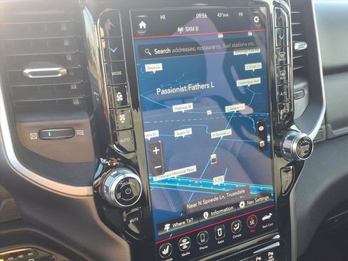 Used 2021 RAM 1500 Big Horn image 10