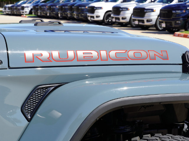 Used 2025 Jeep Wrangler Unlimited Rubicon w/ Safety Group AWD/4WD image 20