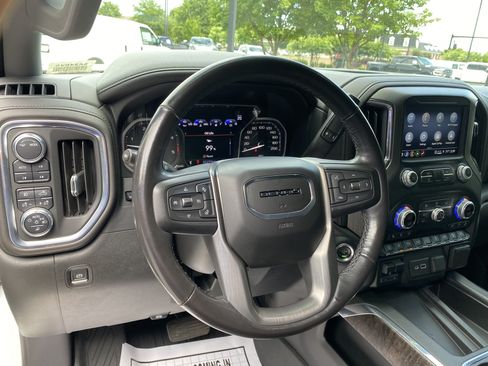 Used 2022 GMC Sierra 2500 Denali w/ Denali Ultimate Package AWD/4WD image 18