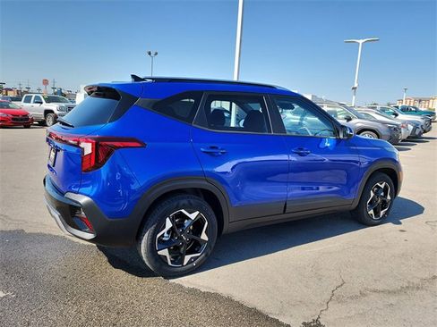 New 2026 Kia Seltos S image 2