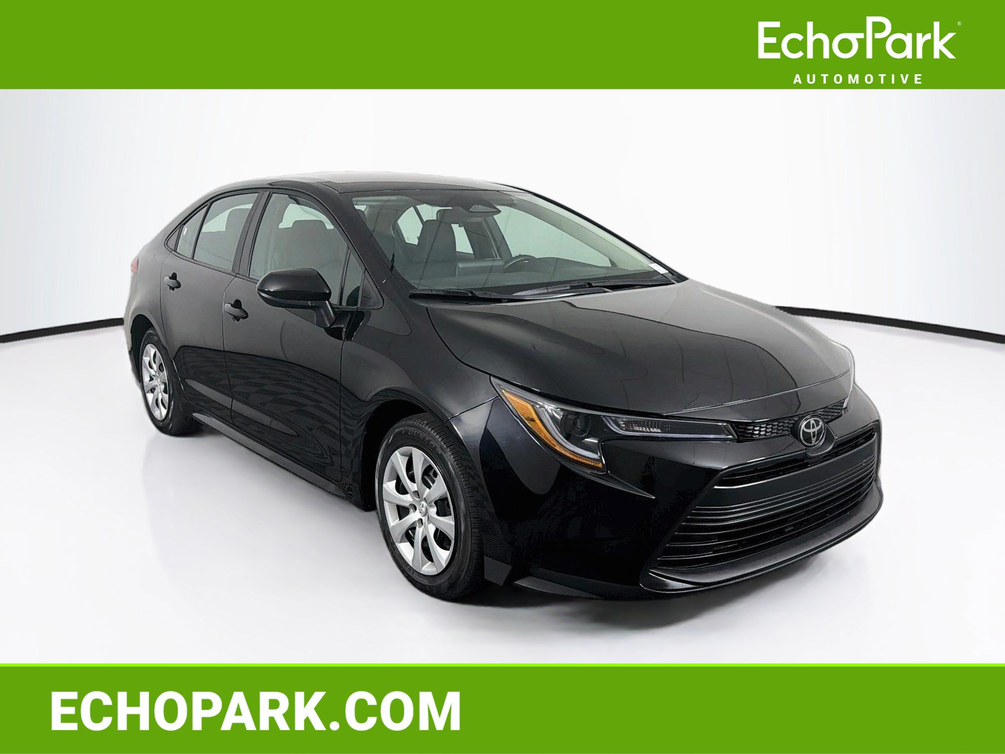 Used 2026 Toyota Corolla LE FWD image 1