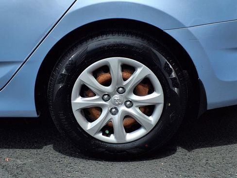 Used 2013 Hyundai Accent GLS FWD image 4