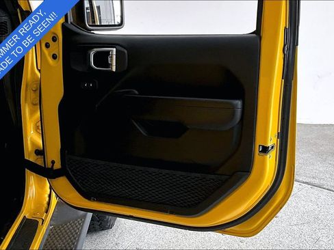 Used 2021 Jeep Wrangler Unlimited Rubicon AWD/4WD image 22