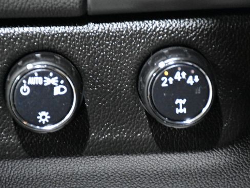 Used 2019 Chevrolet Colorado W/T w/ WT Convenience Package image 11