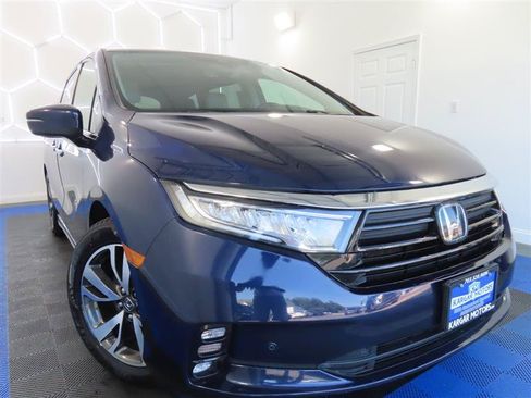 Used 2022 Honda Odyssey Touring image 2