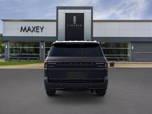 New 2026 Lincoln Navigator Reserve AWD/4WD image 5