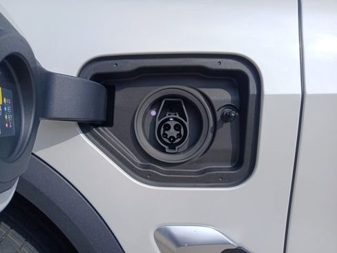 New 2026 BMW X5 xDrive50e AWD/4WD image 6