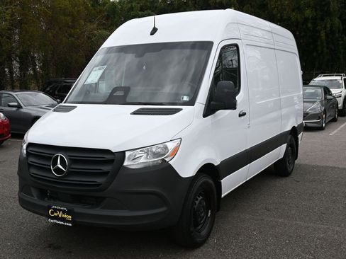 Used 2025 Mercedes-Benz Sprinter 2500 image 37
