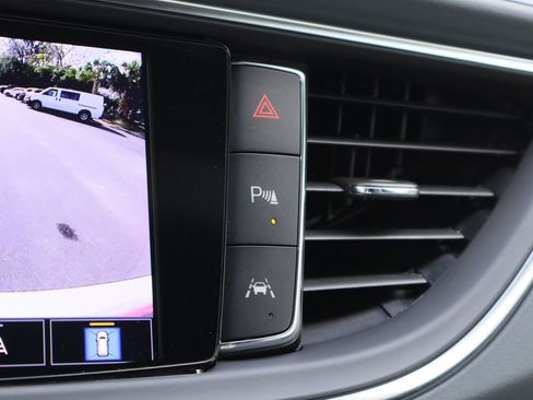 Certified 2023 Buick Enclave Premium image 17