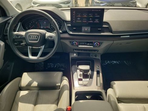 Used 2024 Audi Q5 2.0T Premium AWD/4WD image 2