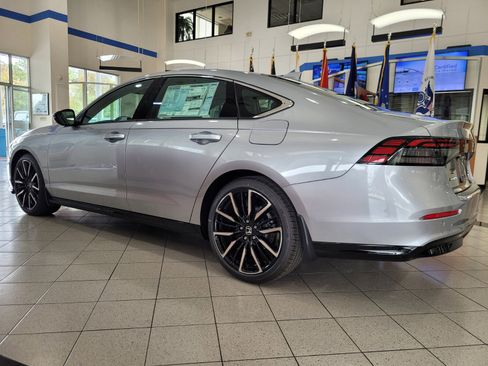 New 2025 Honda Accord Touring image 6