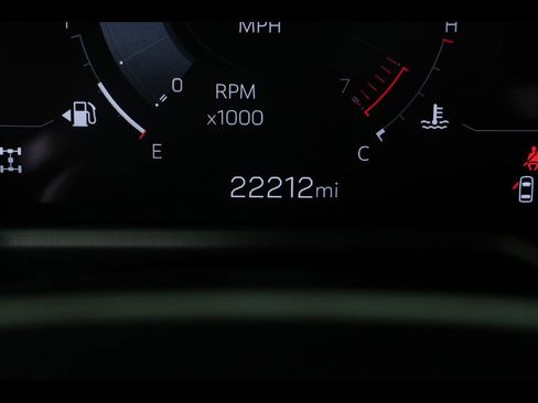 Used 2025 GMC Acadia Elevation image 25