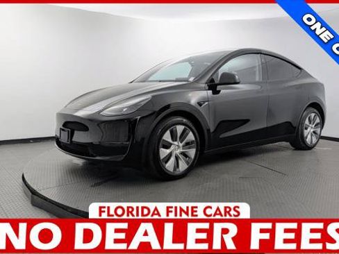 Used 2023 Tesla Model Y Long Range AWD/4WD image 1