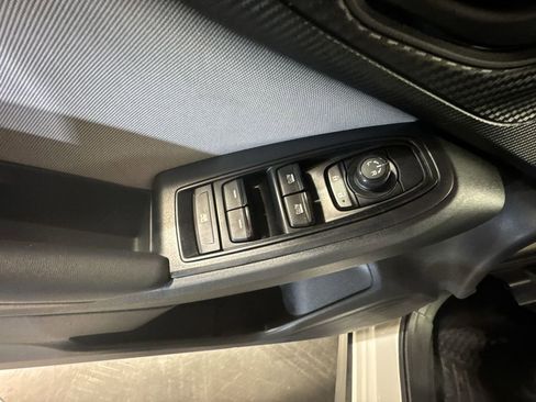 Used 2019 Subaru Crosstrek 2.0i Premium image 19