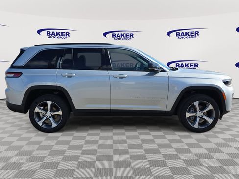 New 2026 Jeep Grand Cherokee Limited AWD/4WD image 2