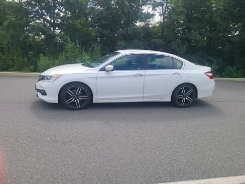 Used 2016 Honda Accord Sport image 1