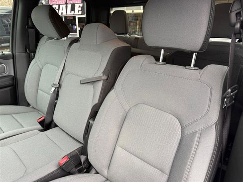 Used 2022 RAM 1500 Big Horn RWD image 11