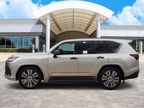New 2026 Lexus LX 700h Luxury image 3