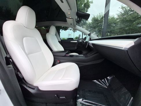 Used 2023 Tesla Model Y Performance AWD/4WD image 22