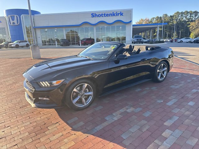 Used 2017 Ford Mustang Convertible w/ Equipment Group 051A RWD image 32