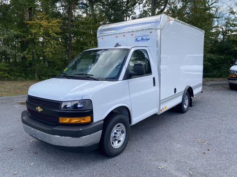 New 2025 Chevrolet Express 3500 w/ Power Convenience Package image 29
