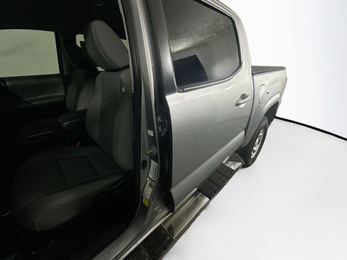 Used 2020 Toyota Tacoma SR w/ SR Convenience Package RWD image 12