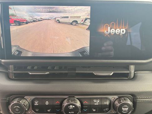 New 2026 Jeep Gladiator Sport image 9