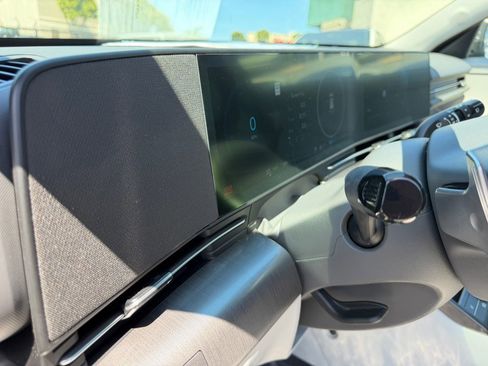 Used 2024 Hyundai Kona SEL image 12