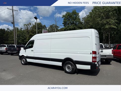 Used 2015 Mercedes-Benz Sprinter 2500 image 3