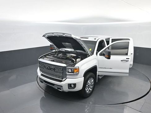 Used 2019 GMC Sierra 2500 Denali image 34