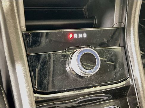 Used 2023 Jeep Grand Cherokee Laredo AWD/4WD image 16