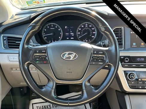 Used 2016 Hyundai Sonata Sport w/ Option Group 02 image 17