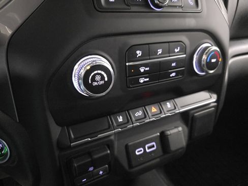 Used 2024 GMC Sierra 3500 Pro image 19