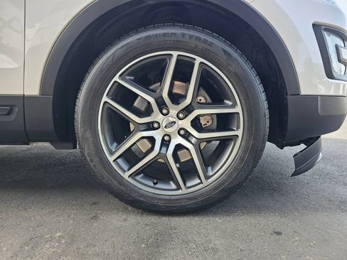 Used 2017 Ford Explorer Sport AWD/4WD image 9
