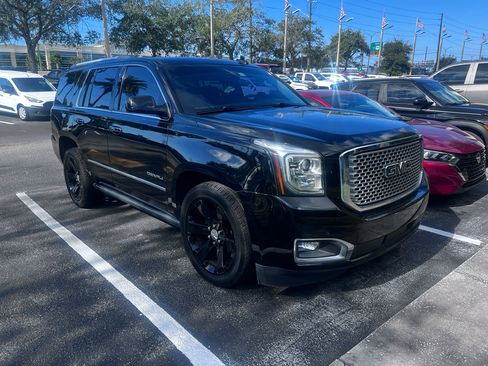 Used 2015 GMC Yukon Denali w/ Premium Package image 3