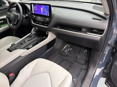 New 2026 Toyota Grand Highlander XLE image 25