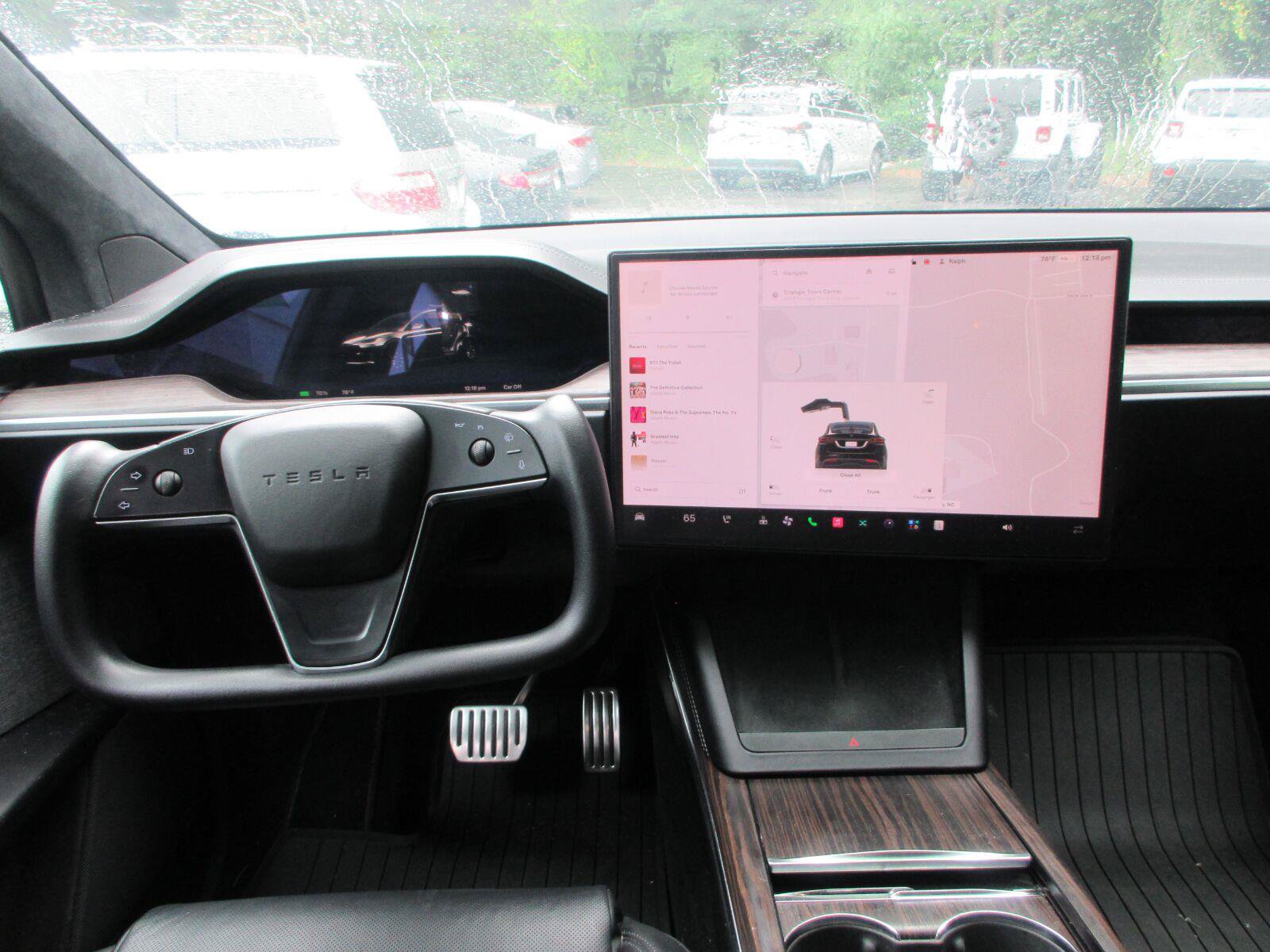 Used 2023 Tesla Model X AWD/4WD image 11