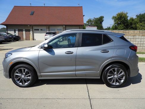 Used 2023 Buick Encore GX Select w/ Sport Touring Package AWD/4WD image 5