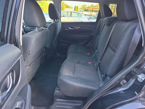 Used 2019 Nissan Rogue SV AWD/4WD image 15