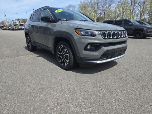Used 2024 Jeep Compass Limited AWD/4WD image 11