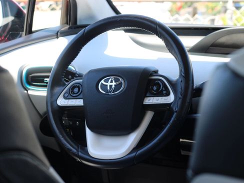 Used 2018 Toyota Prius Prime Advanced FWD image 14