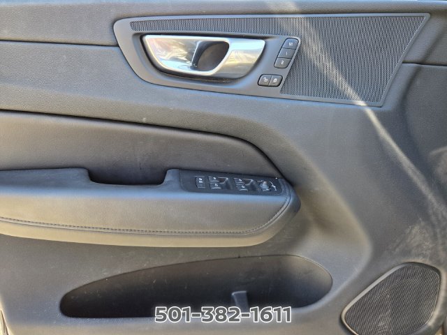 Used 2023 Volvo XC60 B5 Plus FWD image 12