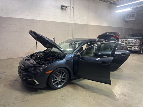Used 2020 Honda Civic EX image 11