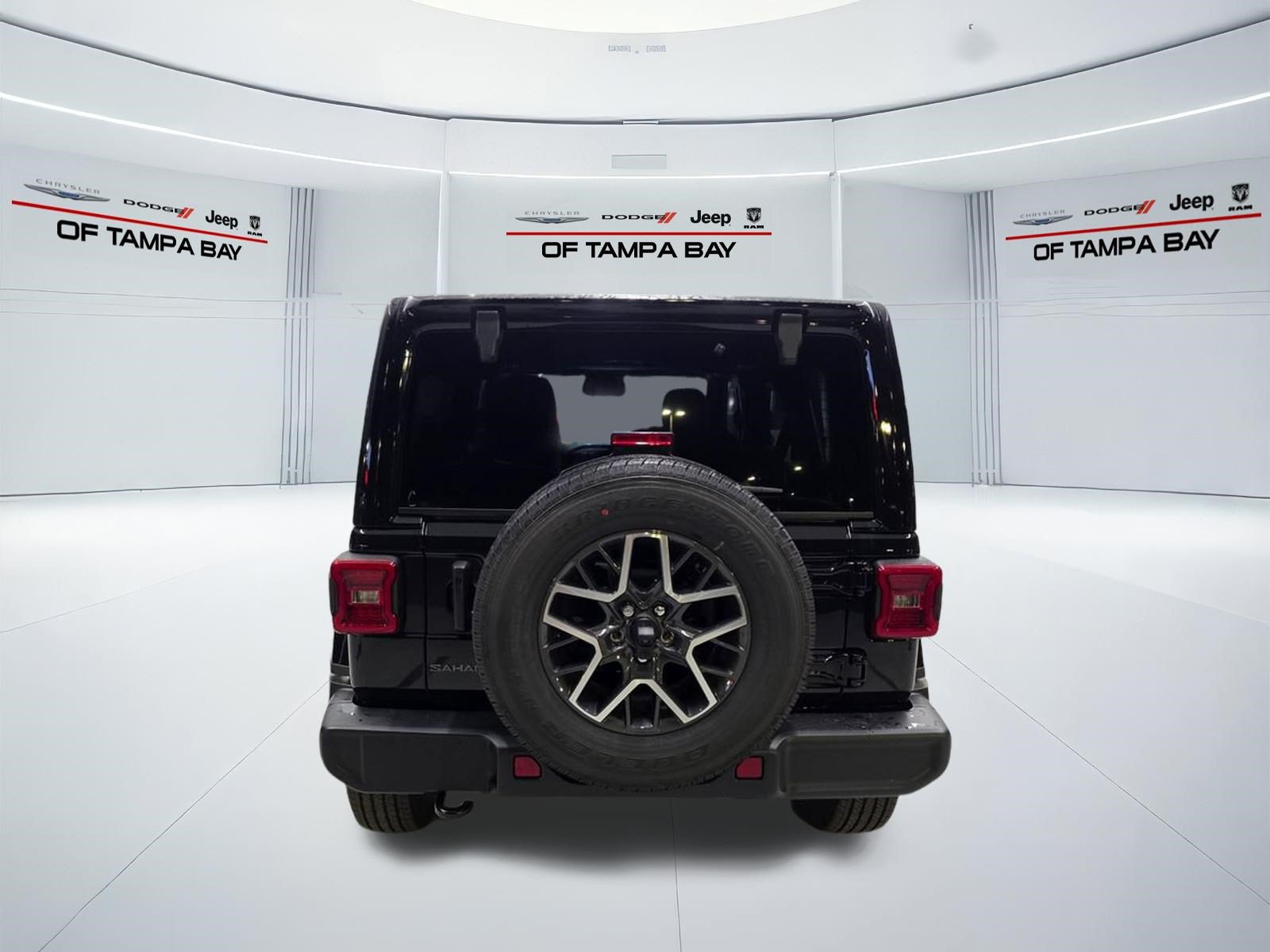 New 2026 Jeep Wrangler Unlimited Sahara AWD/4WD image 5