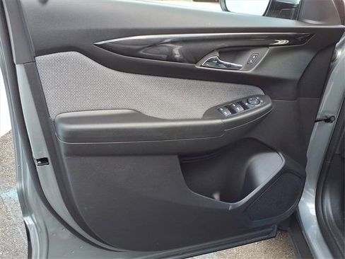 Used 2025 Chevrolet TrailBlazer LT w/ LT Cold Weather Package image 9